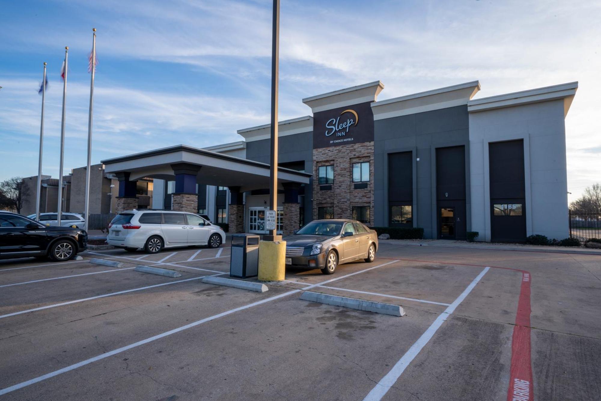 Sleep Inn Dallas Love Field-Medical District Exterior photo